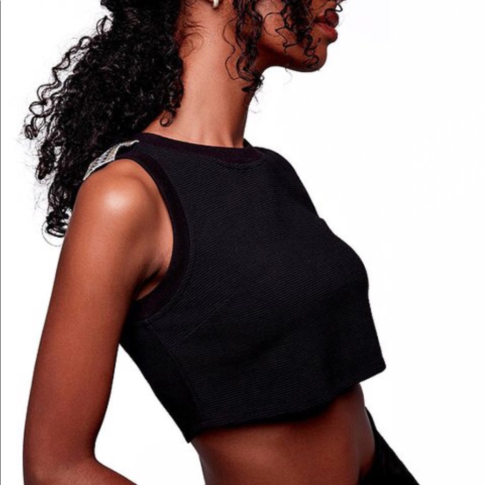 NWT Daya by Zendaya Black Ribbed Crop Top